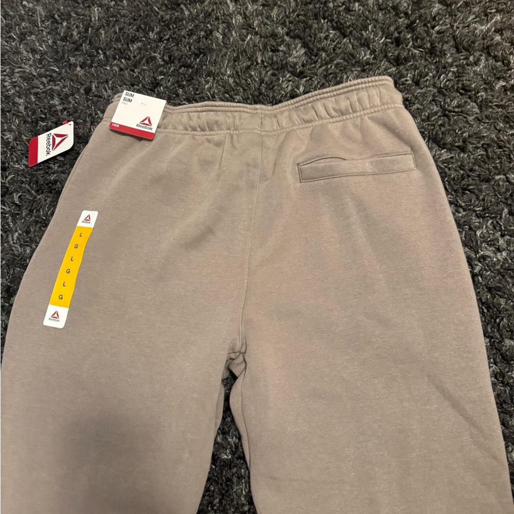 Men’s Reebok sweatpants - Picture 3 of 6